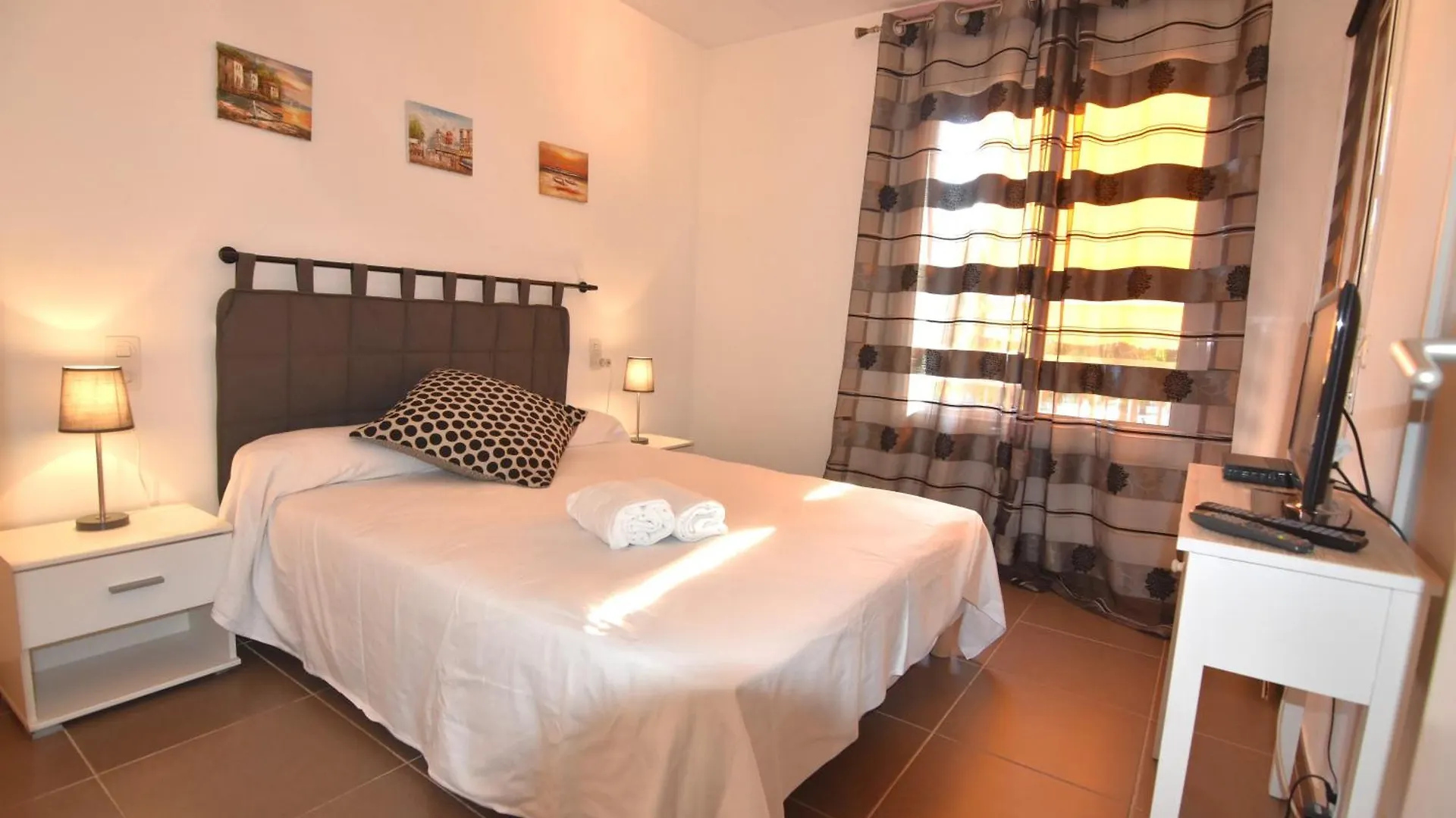 Rnet - Gaudi Roses Centre Apartment